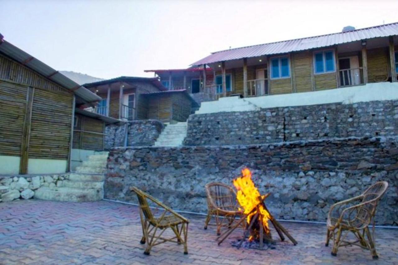 Glamwood Resort Dhanaulti, Ranked 1 In 达纳尔蒂 外观 照片