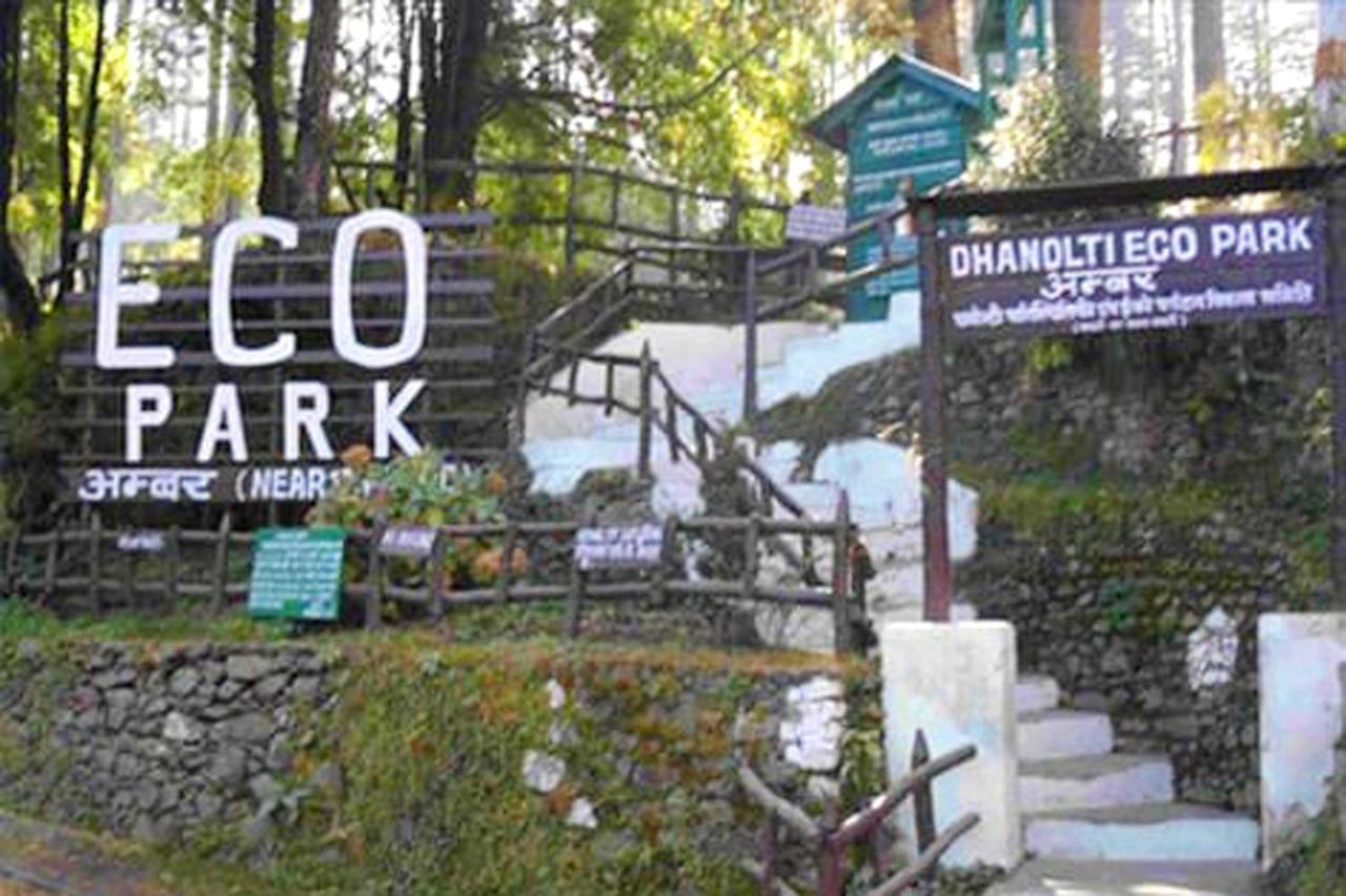 Glamwood Resort Dhanaulti, Ranked 1 In 达纳尔蒂 外观 照片