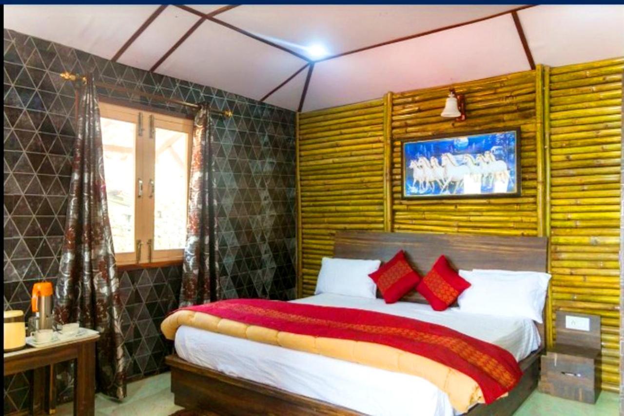 Glamwood Resort Dhanaulti, Ranked 1 In 达纳尔蒂 外观 照片