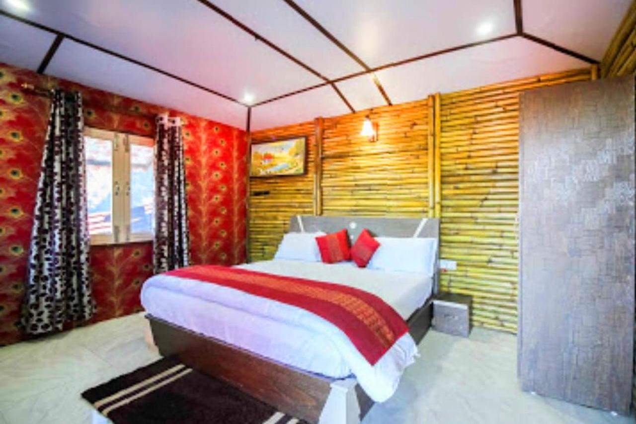 Glamwood Resort Dhanaulti, Ranked 1 In 达纳尔蒂 外观 照片