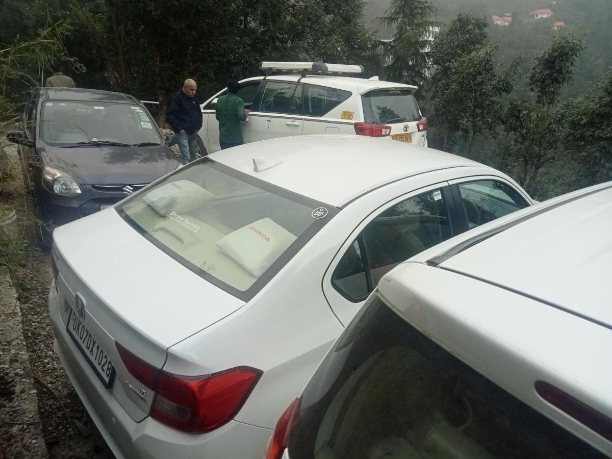 Glamwood Resort Dhanaulti, Ranked 1 In 达纳尔蒂 外观 照片